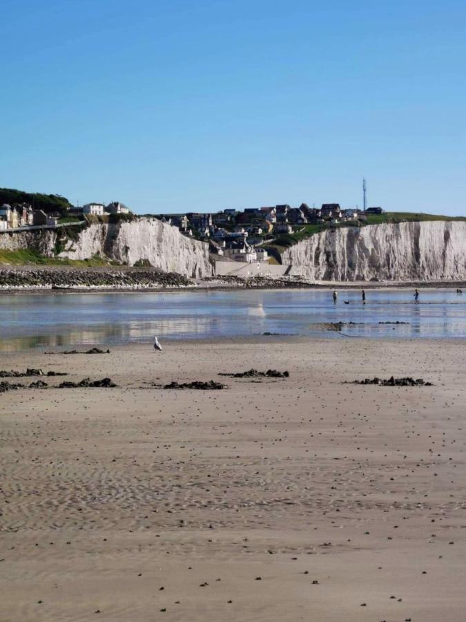 Charmant Appartement Vu Sur Mer Ault Exteriér fotografie